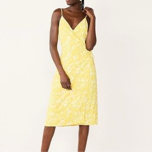 Nine West Yellow Sleeveless Midi Sundress